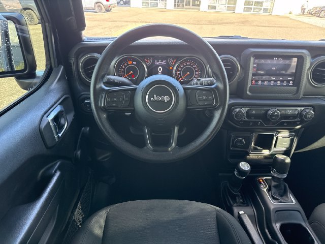 Used 2022 Jeep Wrangler Unlimited Sport AWD/4WD image 19