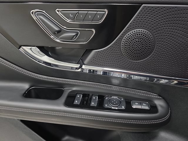 Used 2025 Lincoln Corsair AWD w/ Equipment Group 101A image 25