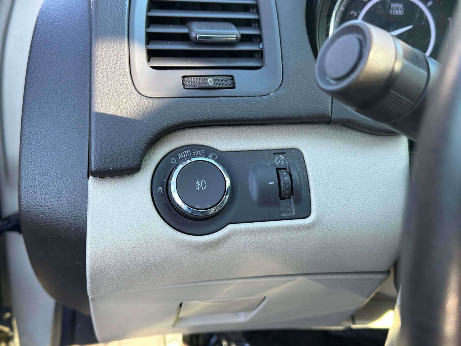 Used 2014 Buick Regal image 21