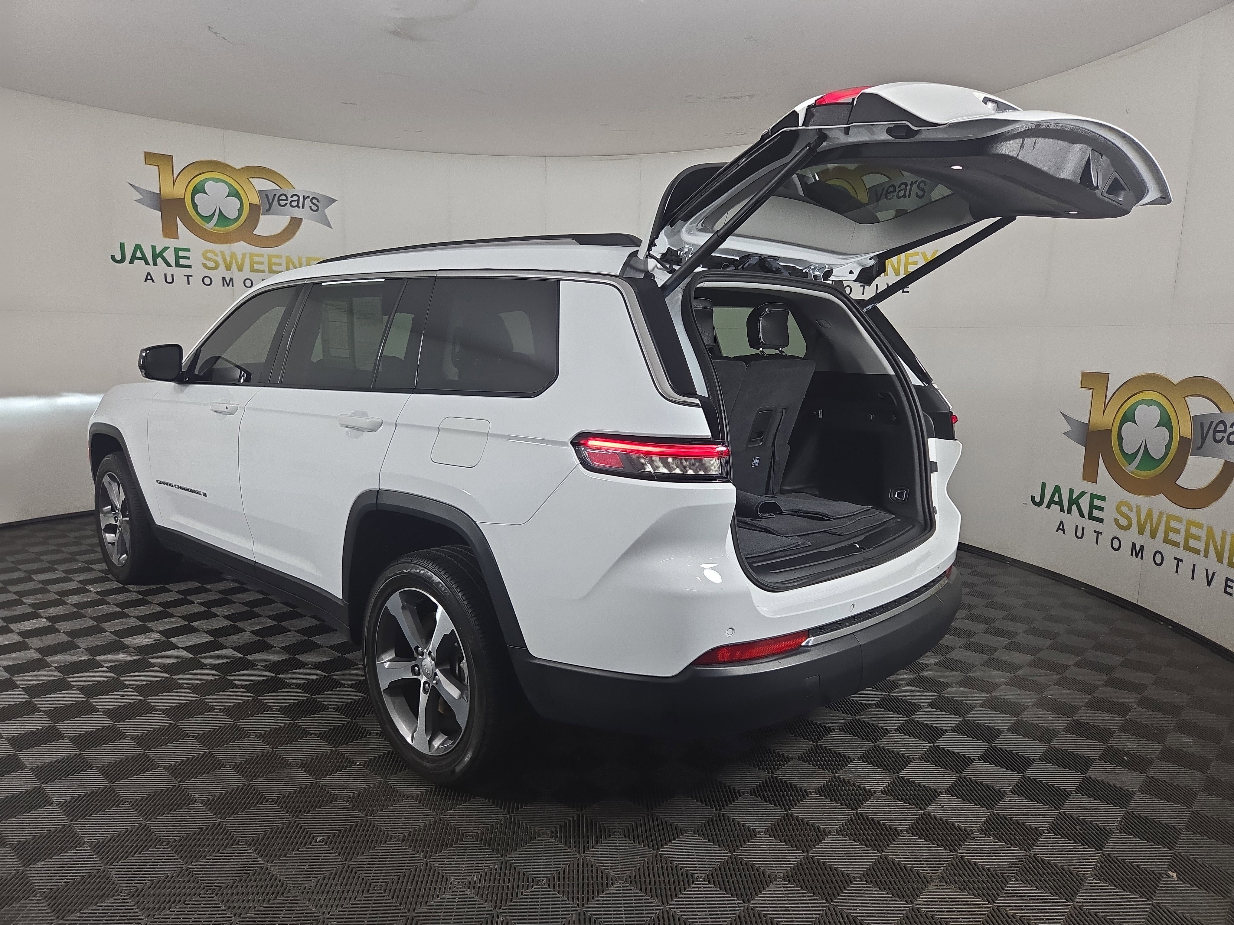 Used 2023 Jeep Grand Cherokee L Limited image 35