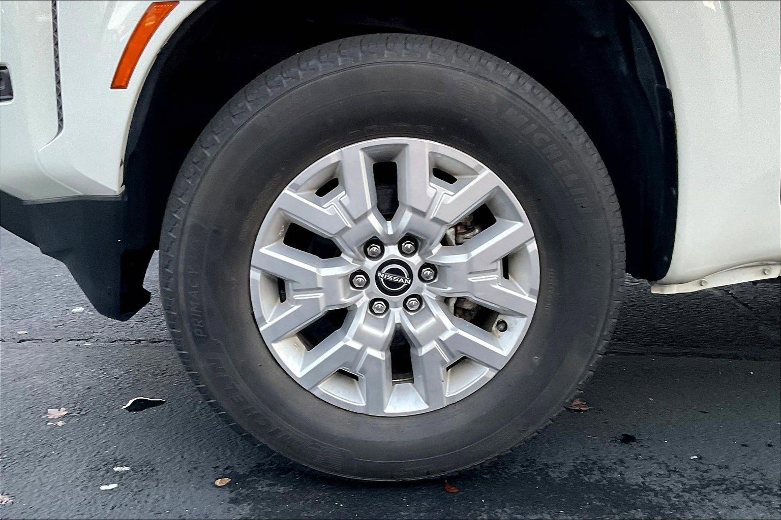 Used 2022 Nissan Frontier SV image 9