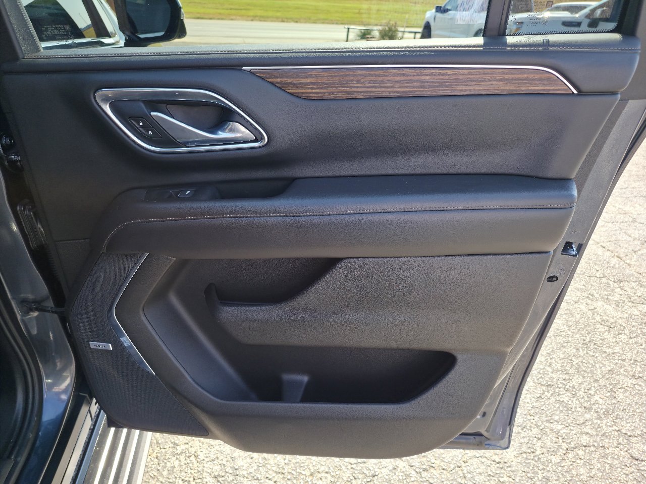 Used 2021 Chevrolet Suburban High Country image 16