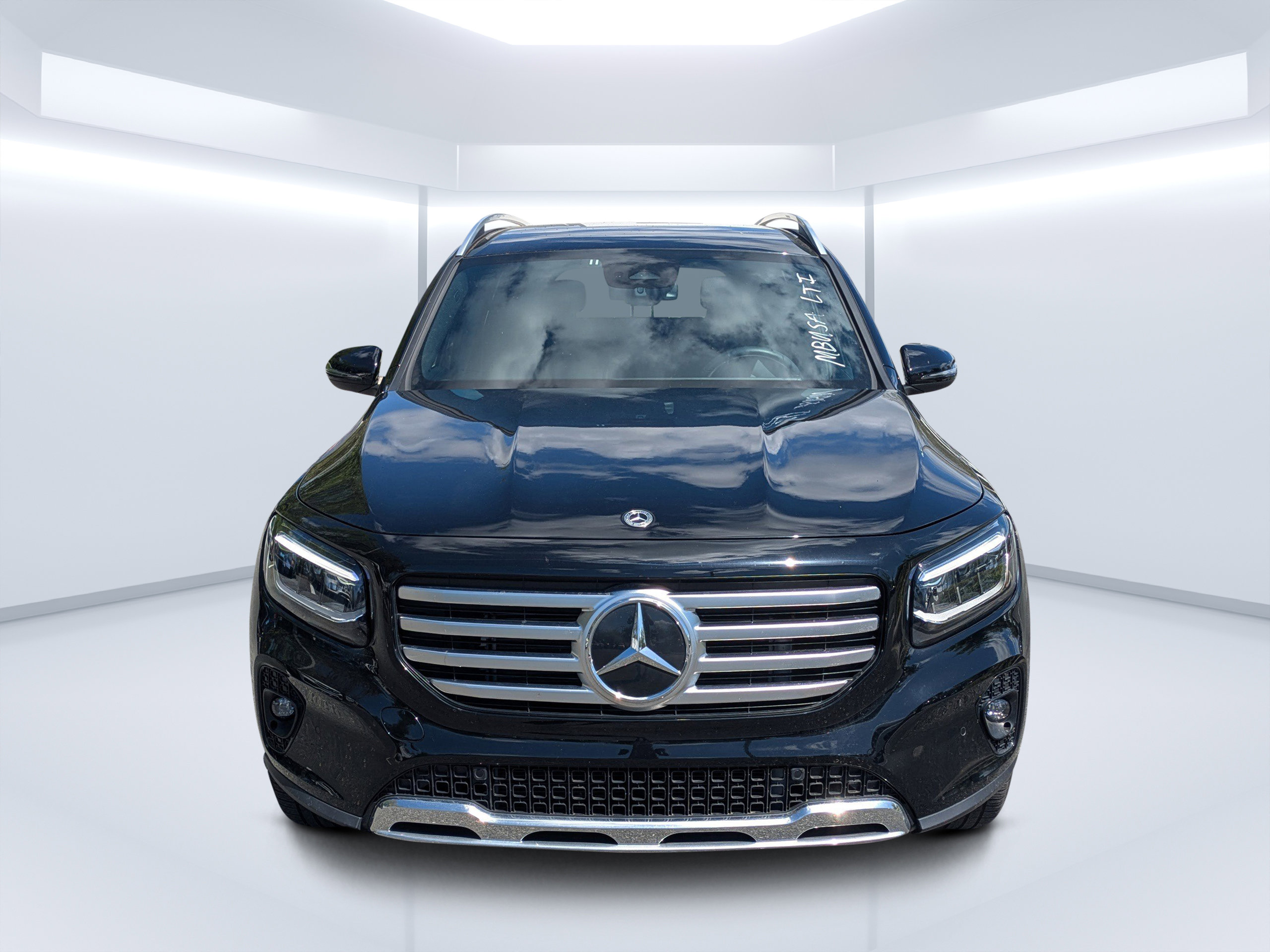 Used 2025 Mercedes-Benz GLB 250 image 5