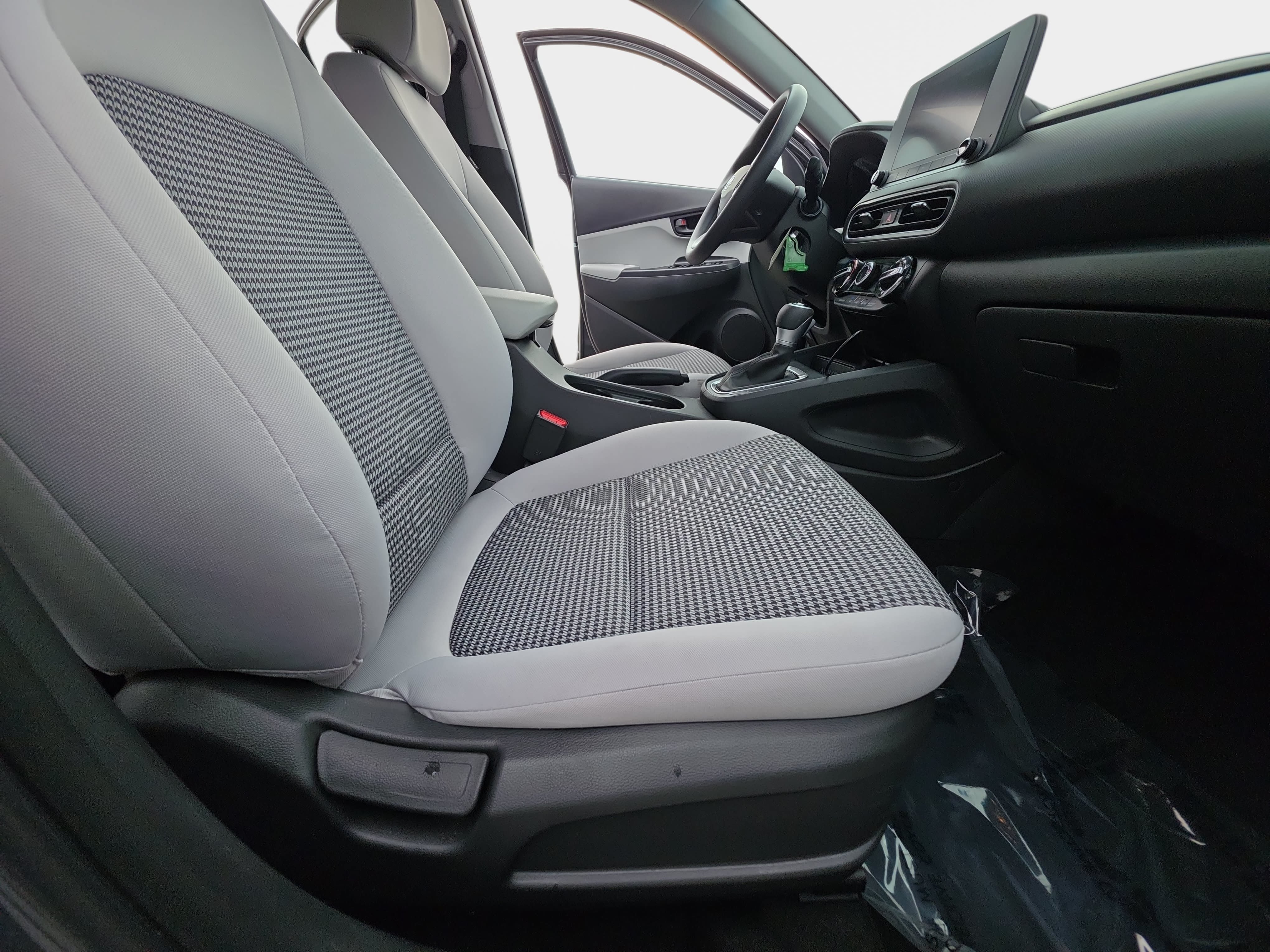 Used 2023 Hyundai Kona SE FWD image 10