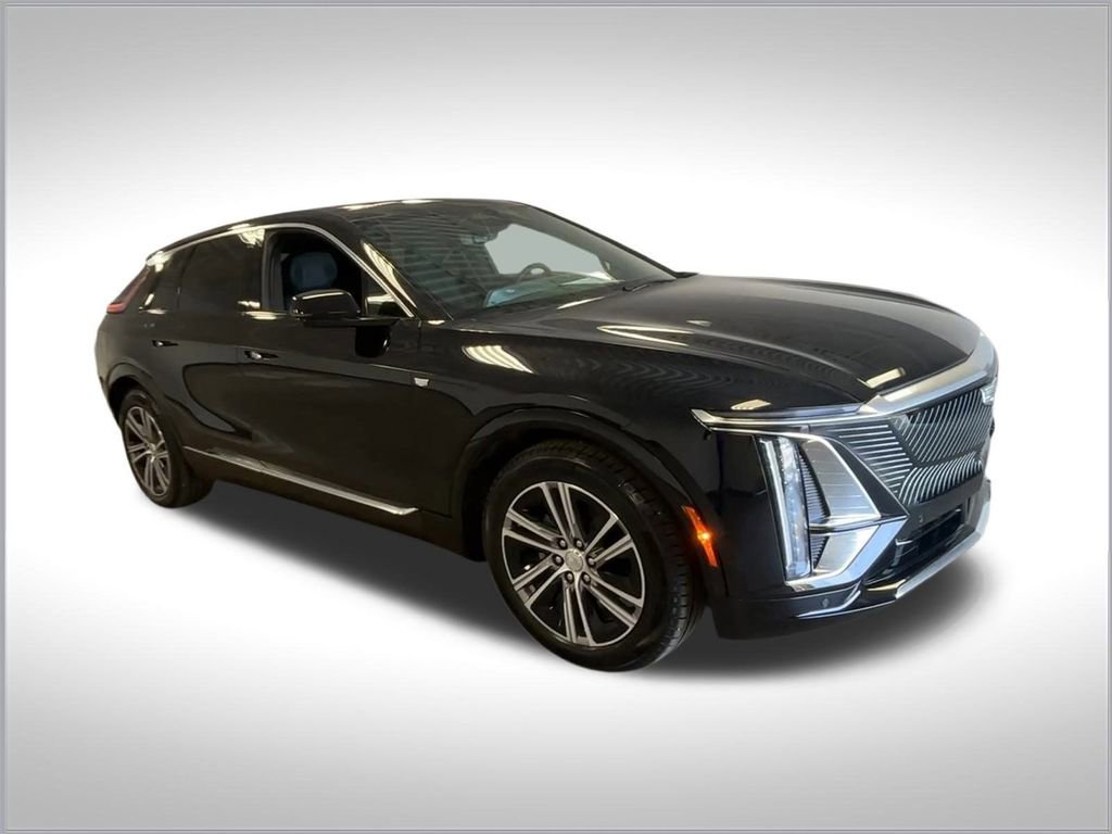New 2025 Cadillac Lyriq Luxury video 2