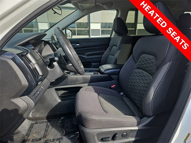 Used 2022 Nissan Pathfinder SV image 18