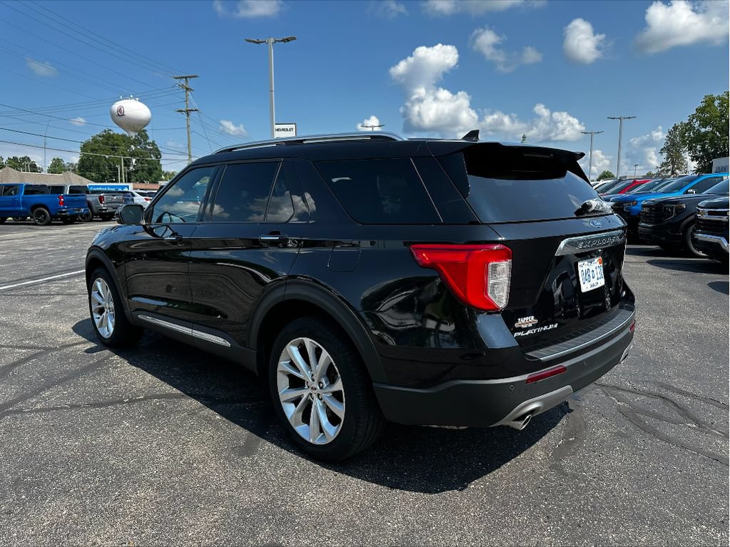 Used 2022 Ford Explorer Platinum w/ Technology Package AWD/4WD image 3