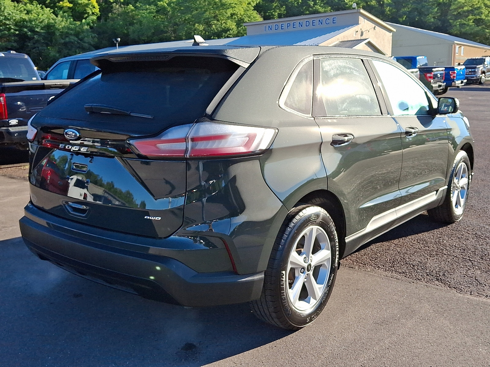Certified 2024 Ford Edge SE image 10