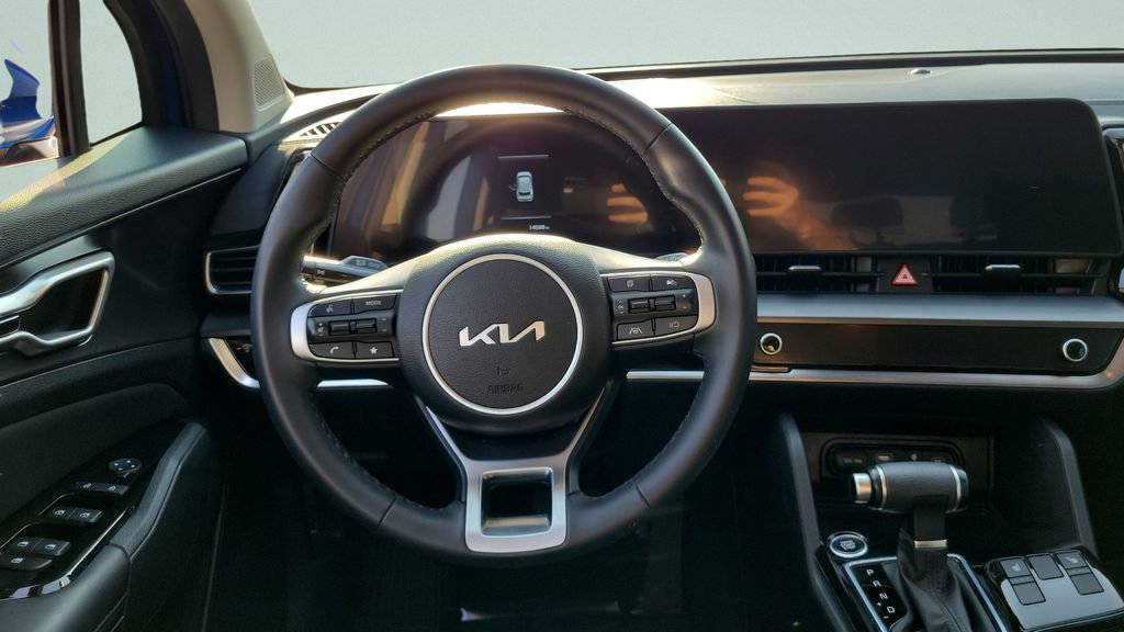 Used 2023 Kia Sportage EX image 15