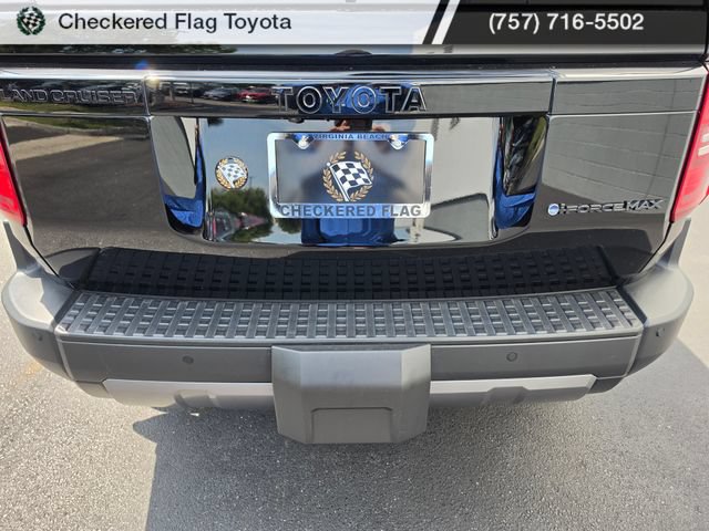 Used 2025 Toyota Land Cruiser AWD/4WD image 13