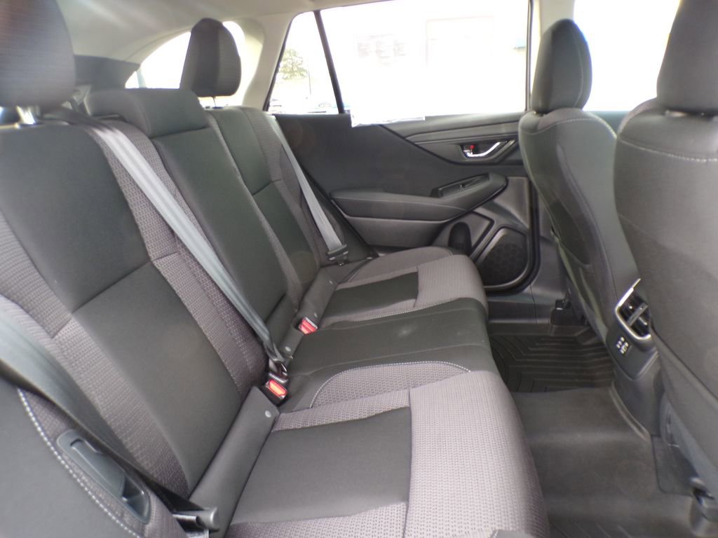 Used 2025 Subaru Outback Premium w/ Popular Package #1A image 22