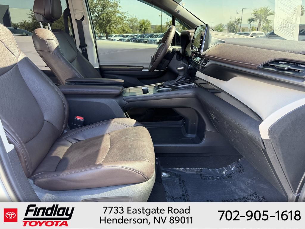 Certified 2024 Toyota Sienna Platinum AWD/4WD image 15