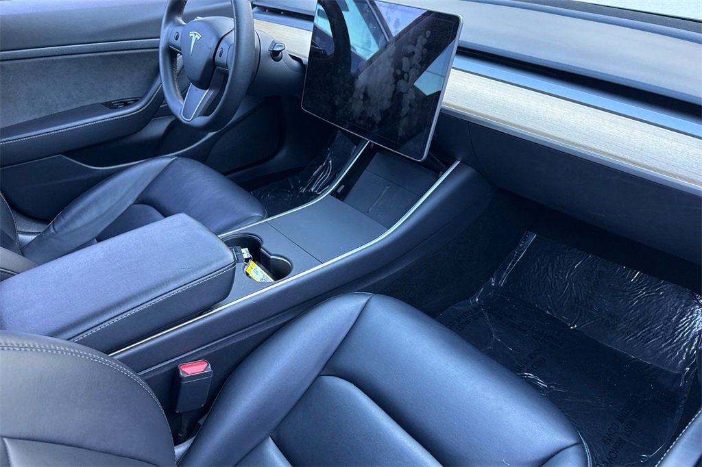 Used 2020 Tesla Model 3 Standard image 15