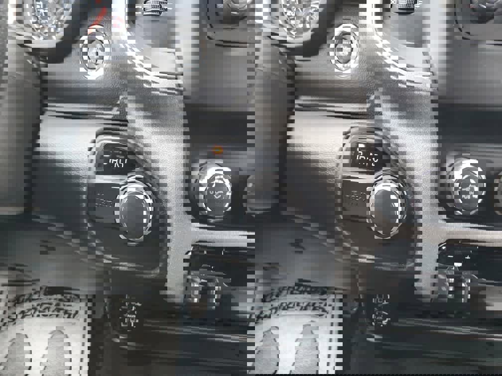 Used 2024 RAM 2500 Tradesman w/ Chrome Appearance Group image 19