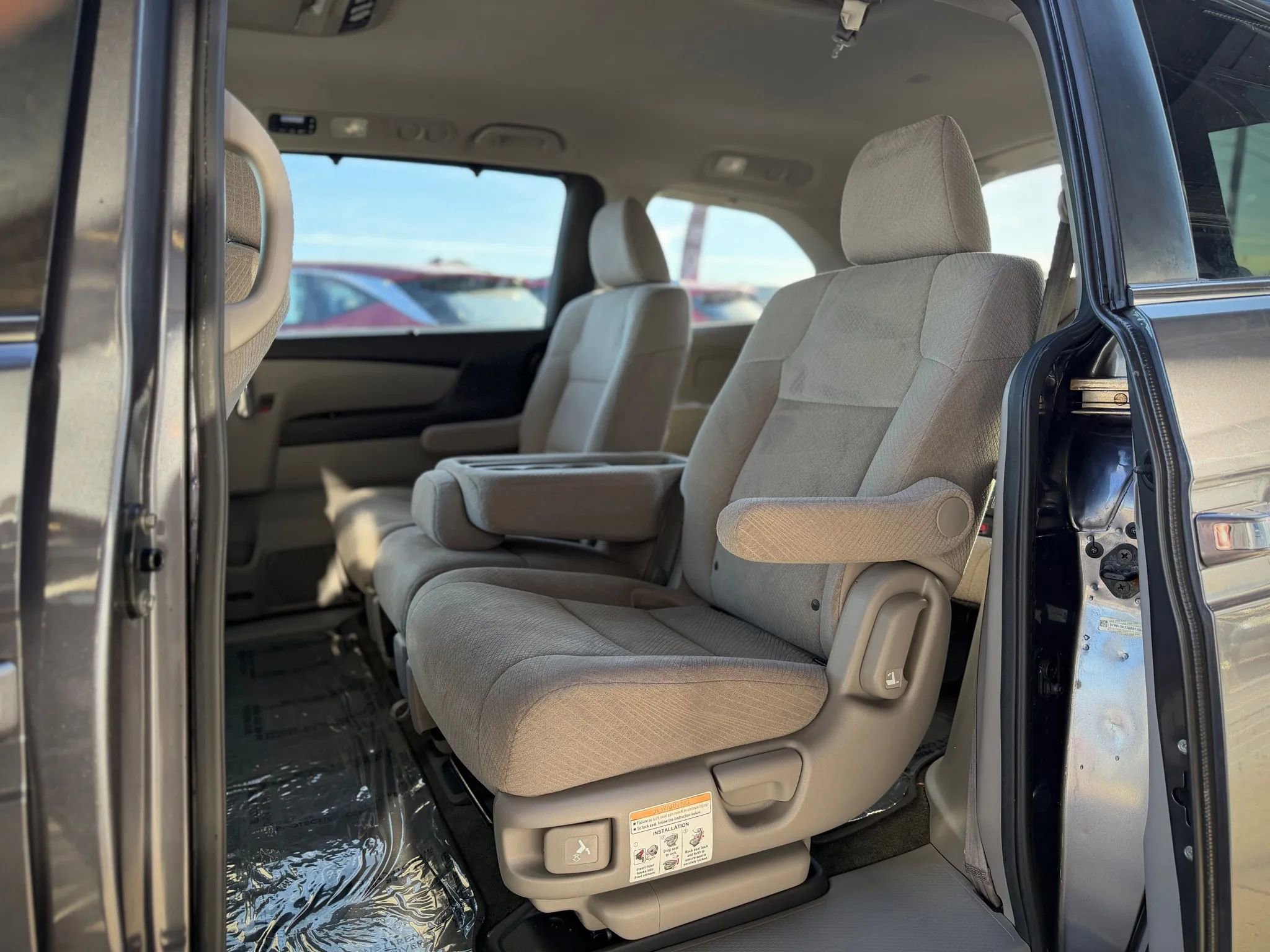 Used 2016 Honda Odyssey SE image 12