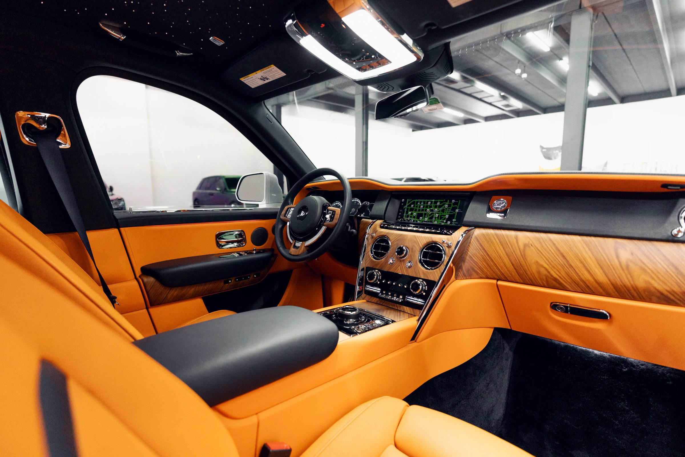 Used 2021 Rolls-Royce Cullinan AWD/4WD image 37