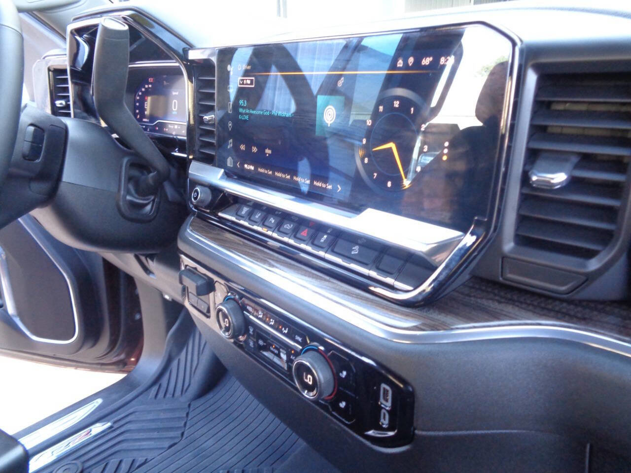 Used 2024 Chevrolet Silverado 2500 LT w/ Texas Edition image 43