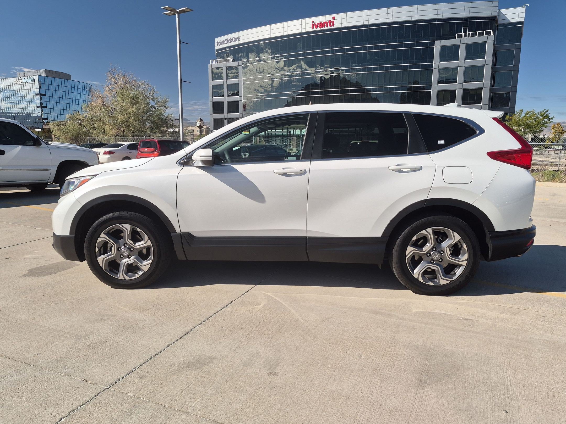 Used 2019 Honda CR-V EX image 3