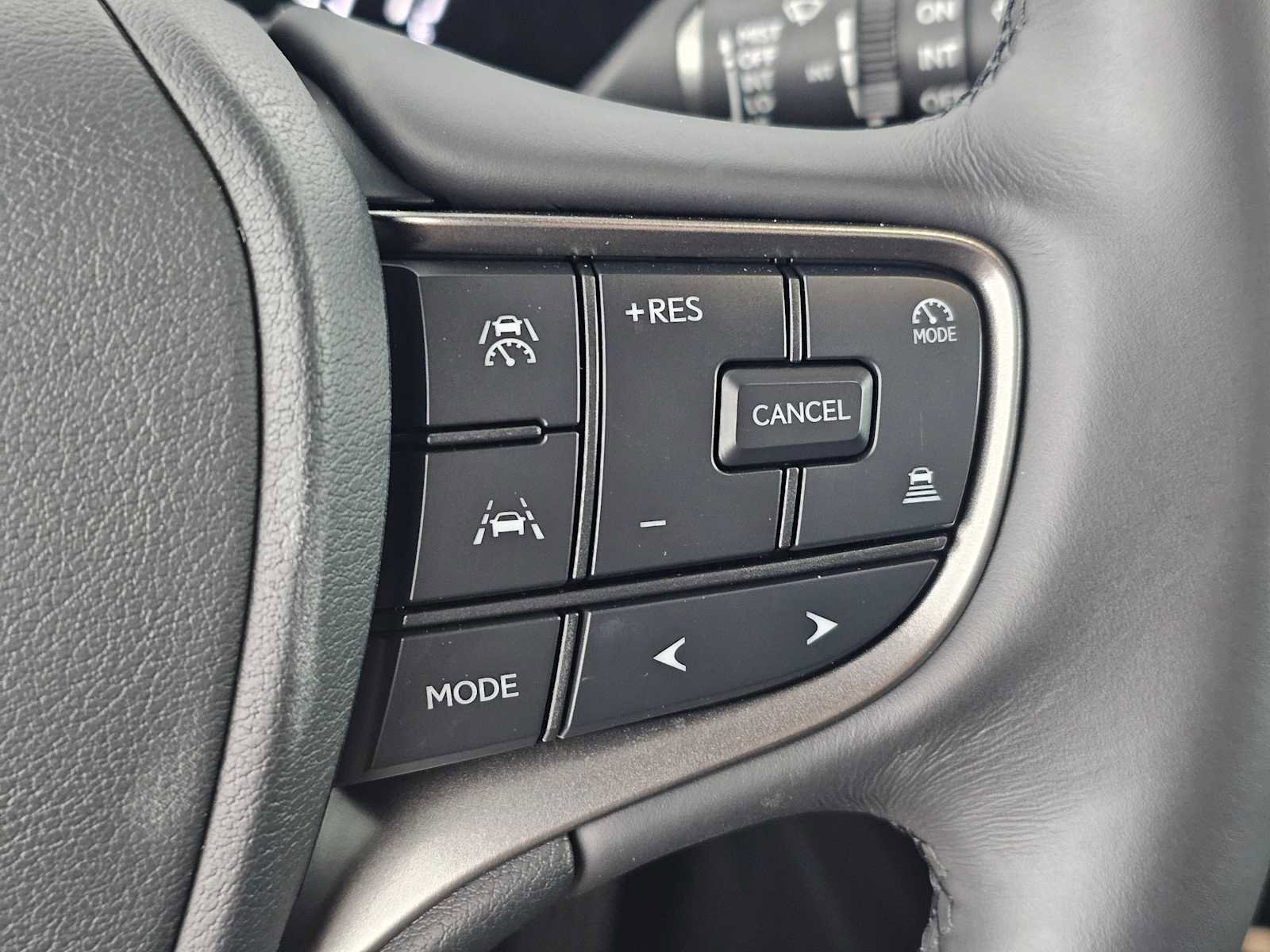 Certified 2025 Lexus UX 300h FWD image 28