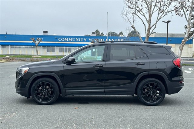 Used 2020 GMC Terrain SLE w/ Elevation Edition image 7