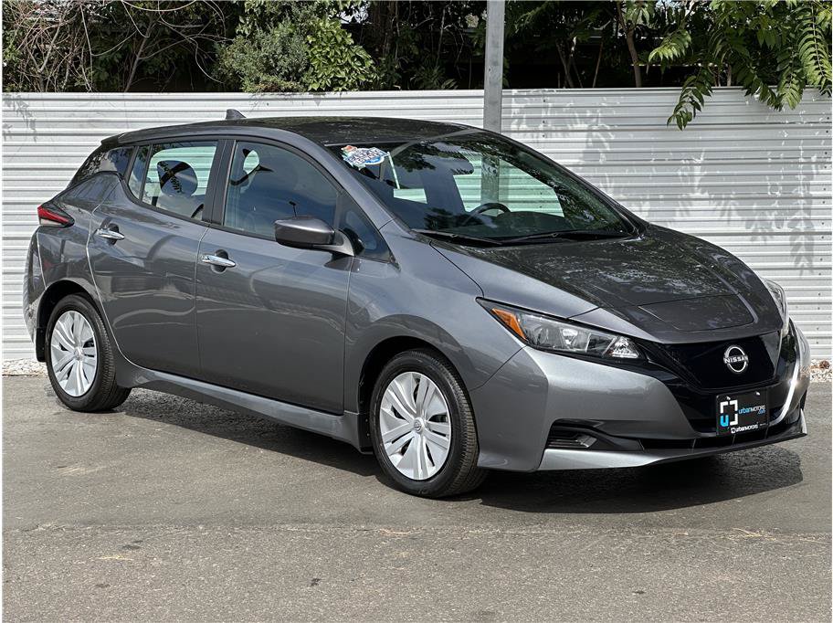 Used 2025 Nissan Leaf S FWD image 6