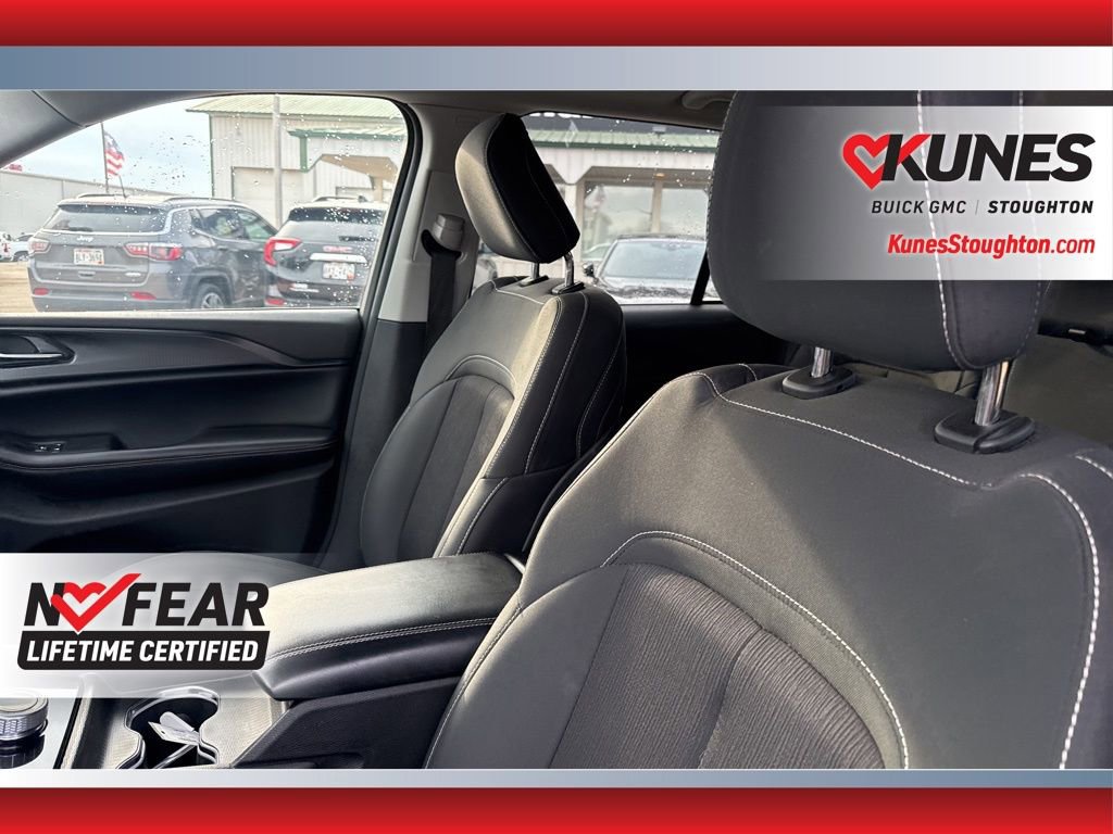 Used 2024 Jeep Grand Cherokee Laredo image 24