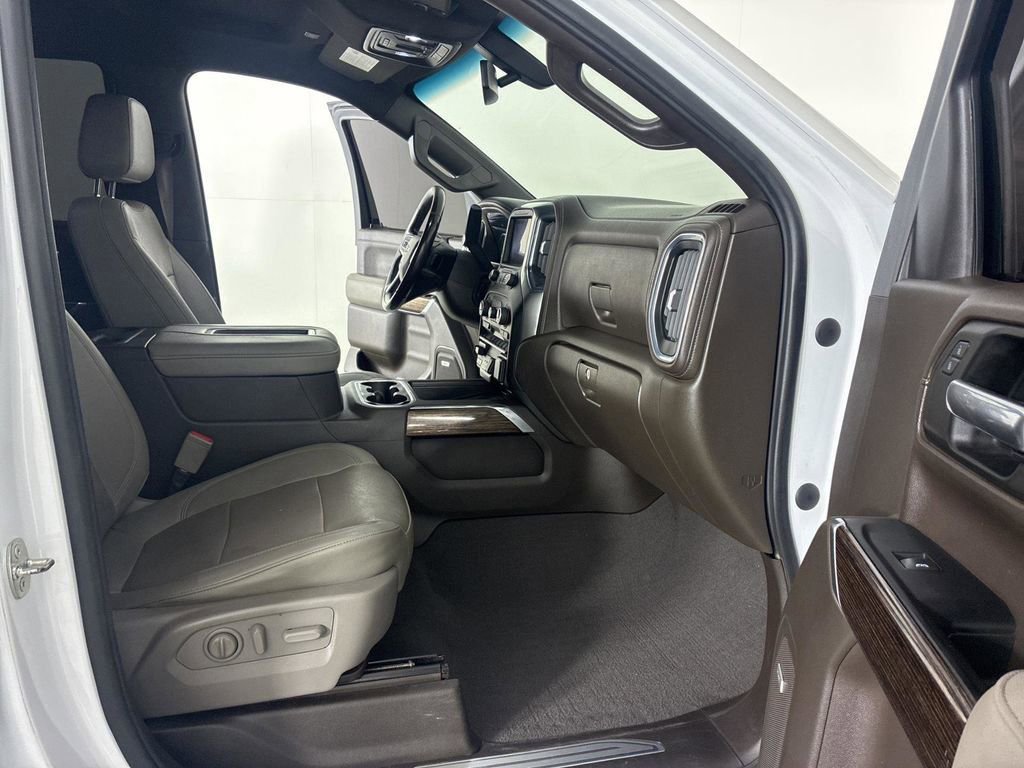 Used 2022 Chevrolet Silverado 1500 LTZ image 17