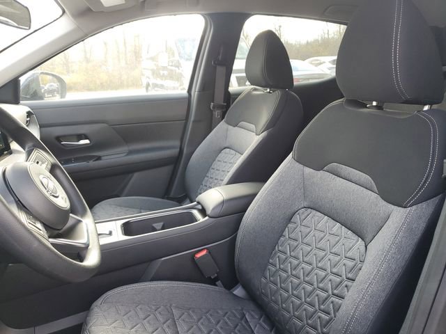 New 2026 Nissan Kicks SV w/ Cold Weather Package AWD/4WD image 7