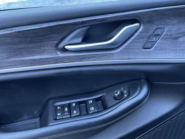 Used 2023 Jeep Grand Cherokee Limited w/ Luxury Tech Group II image 24