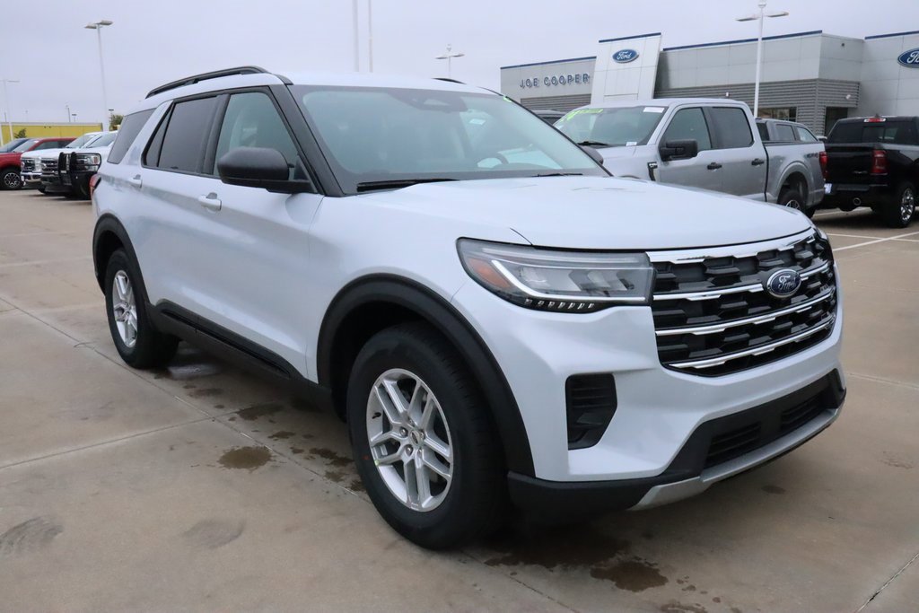 New 2026 Ford Explorer Active image 1