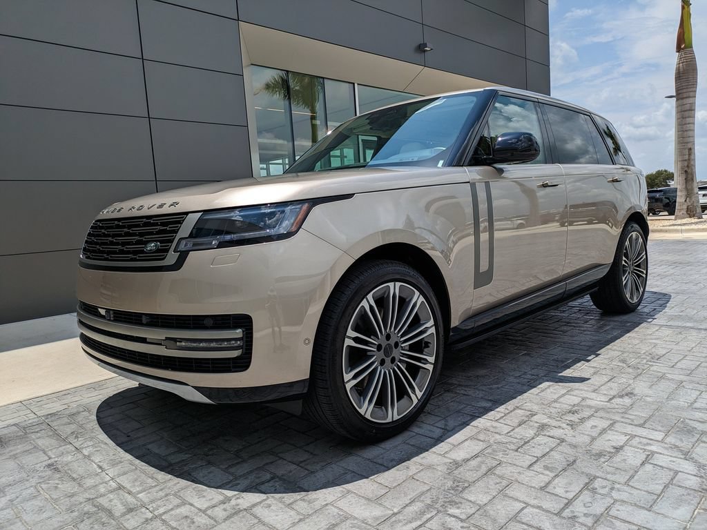 New 2026 Land Rover Range Rover Long Wheelbase SE AWD/4WD image 2