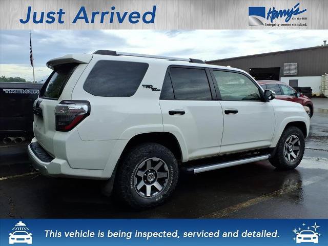 Used 2018 Toyota 4Runner TRD Off-Road Premium w/ Wilderness Package AWD/4WD image 2