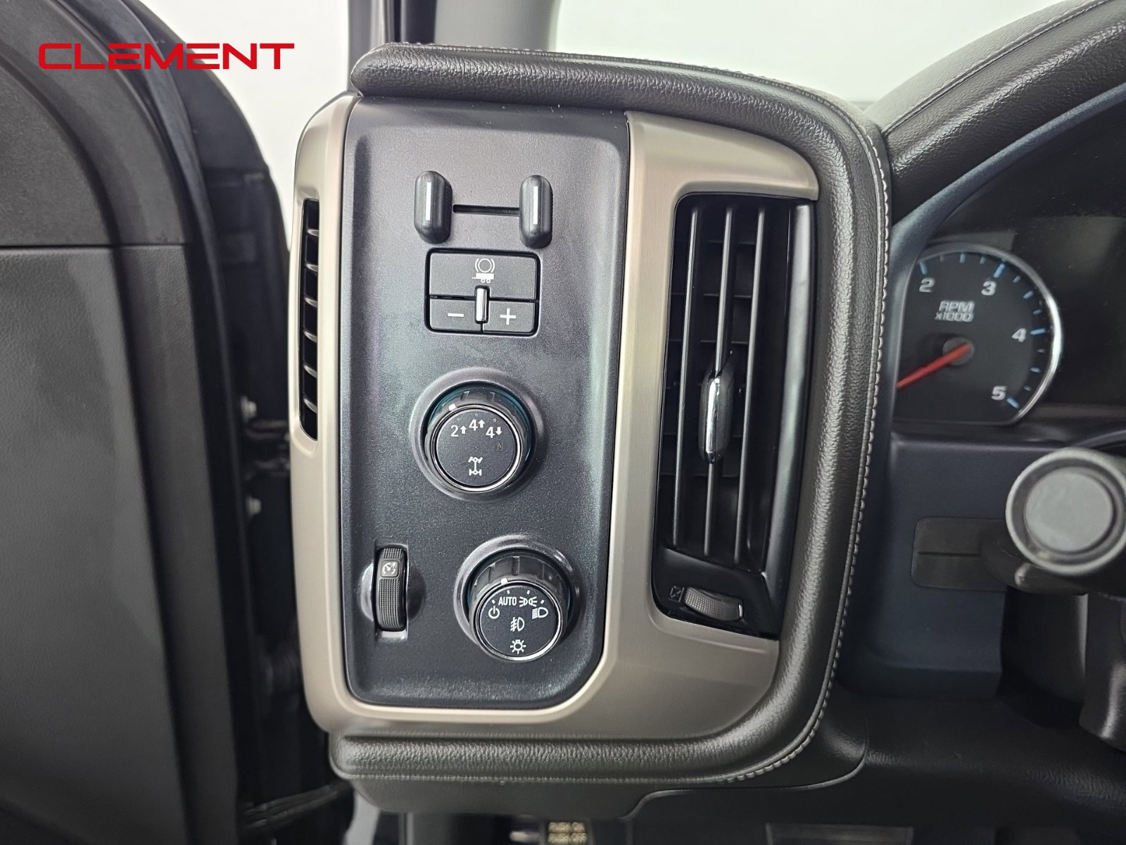 Used 2019 GMC Sierra 3500 Denali w/ Duramax Plus Package image 9