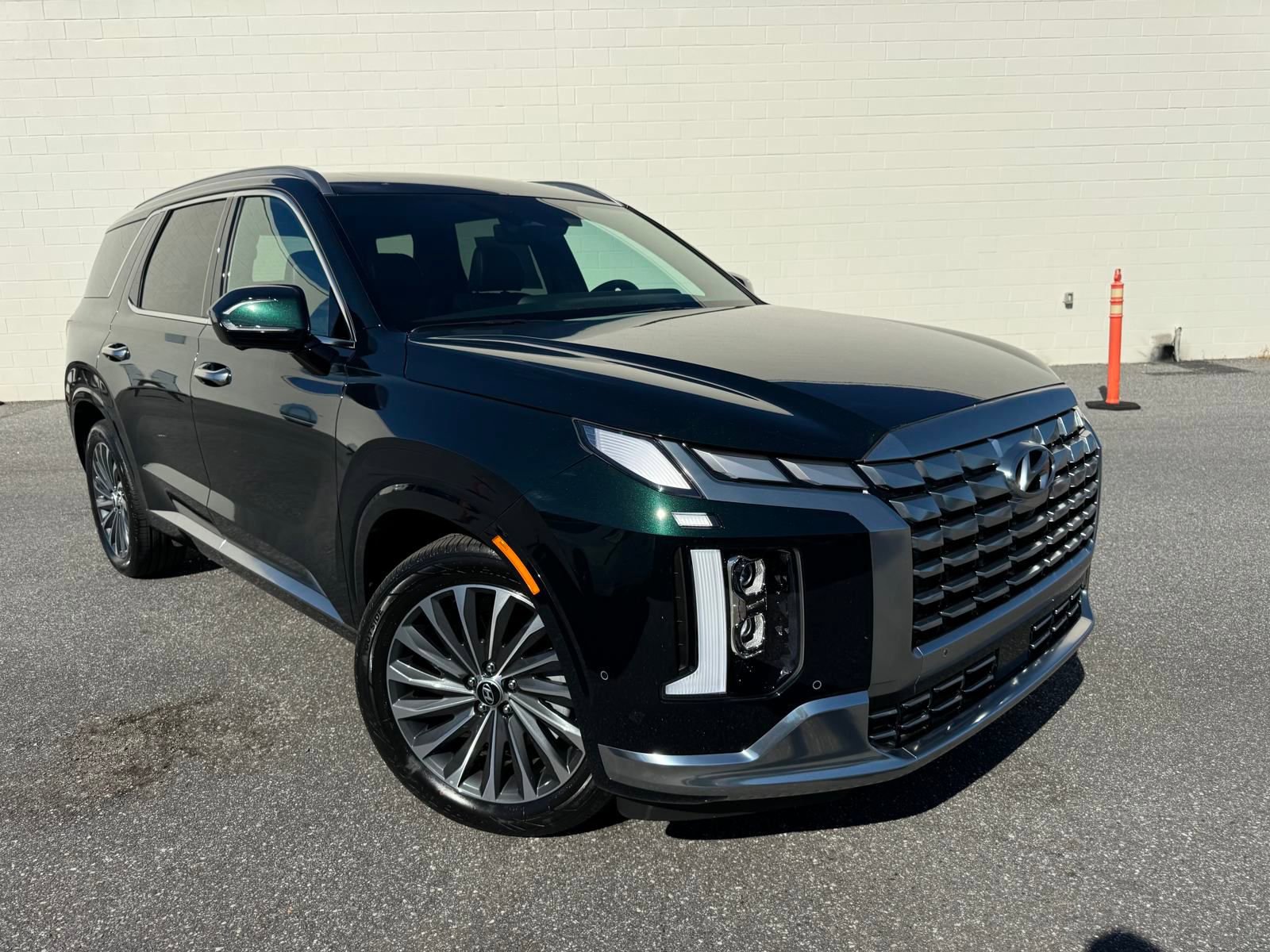 Used 2025 Hyundai Palisade Calligraphy