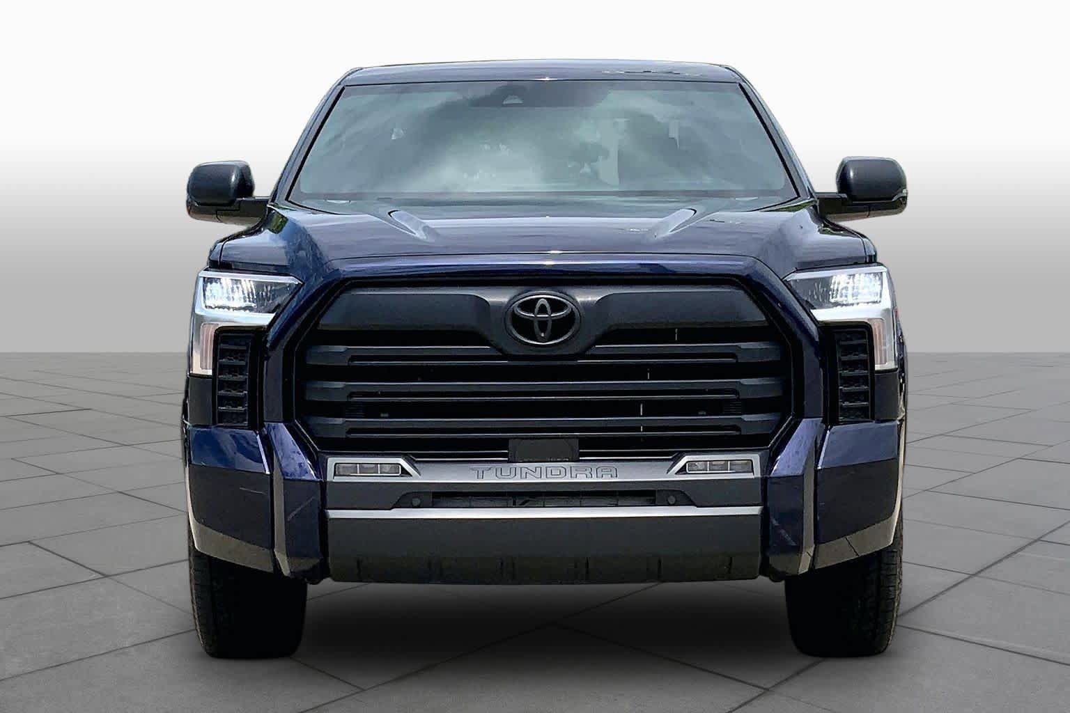 Used 2025 Toyota Tundra SR5 w/ SR5 Convenience Package AWD/4WD image 4