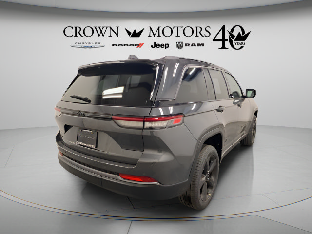 Used 2026 Jeep Grand Cherokee Limited w/ Limited Altitude Package AWD/4WD image 6