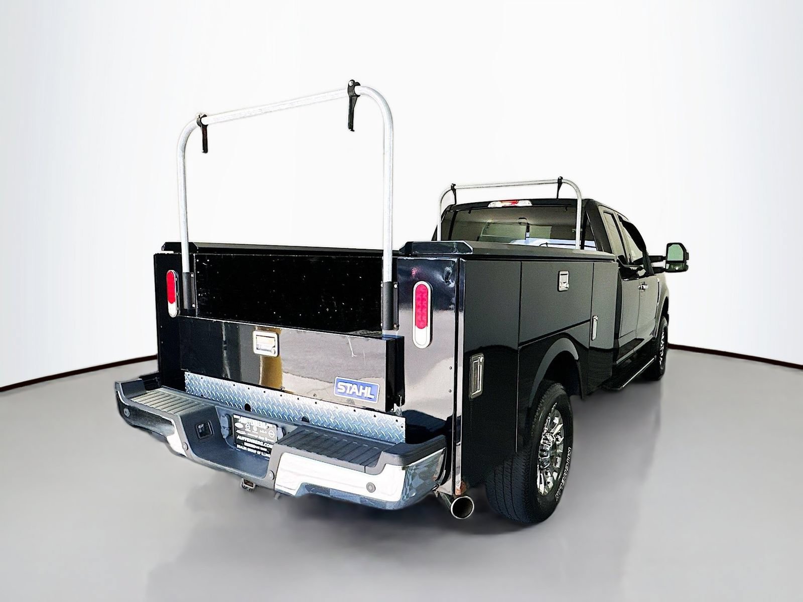 Used 2019 Ford F350 XLT w/ XLT Premium Package AWD/4WD image 7