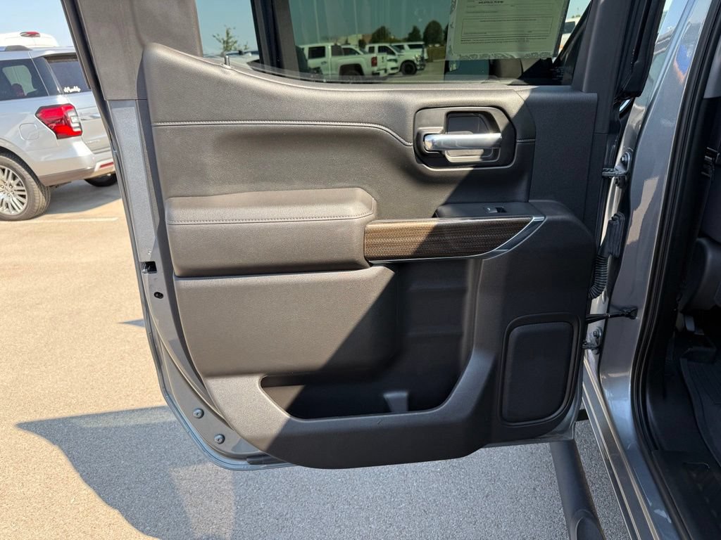 Used 2021 Chevrolet Silverado 1500 LT Trail Boss AWD/4WD image 11