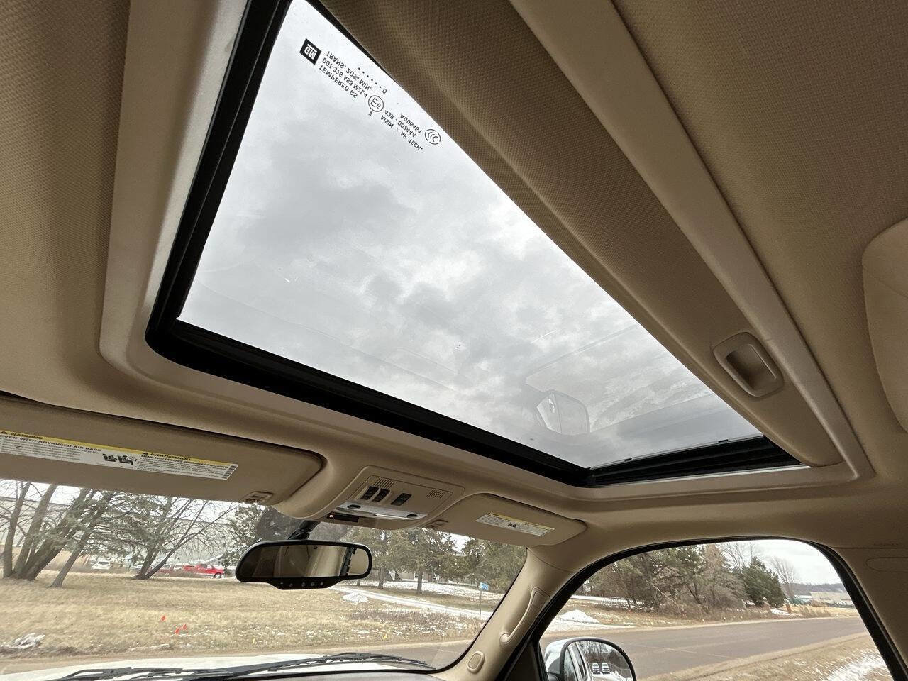 Used 2010 Chevrolet Tahoe LTZ image 20