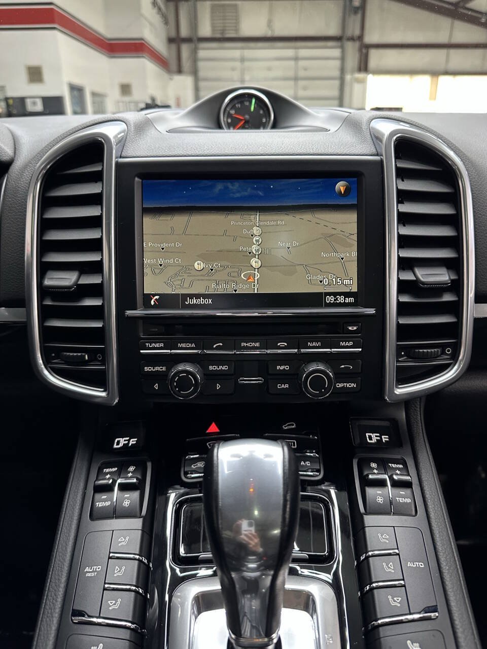 Used 2014 Porsche Cayenne Diesel AWD/4WD image 28