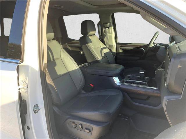 Used 2023 GMC Sierra 1500 SLT w/ SLT Premium Plus Package AWD/4WD image 6