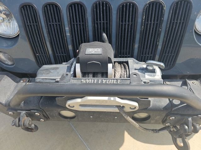 Used 2015 Jeep Wrangler Rubicon w/ Power Convenience Group AWD/4WD image 14
