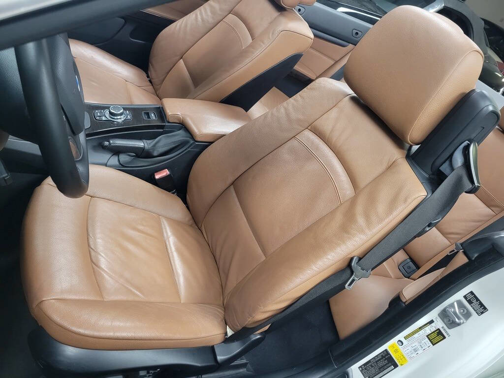 Used 2012 BMW 328i Convertible image 21