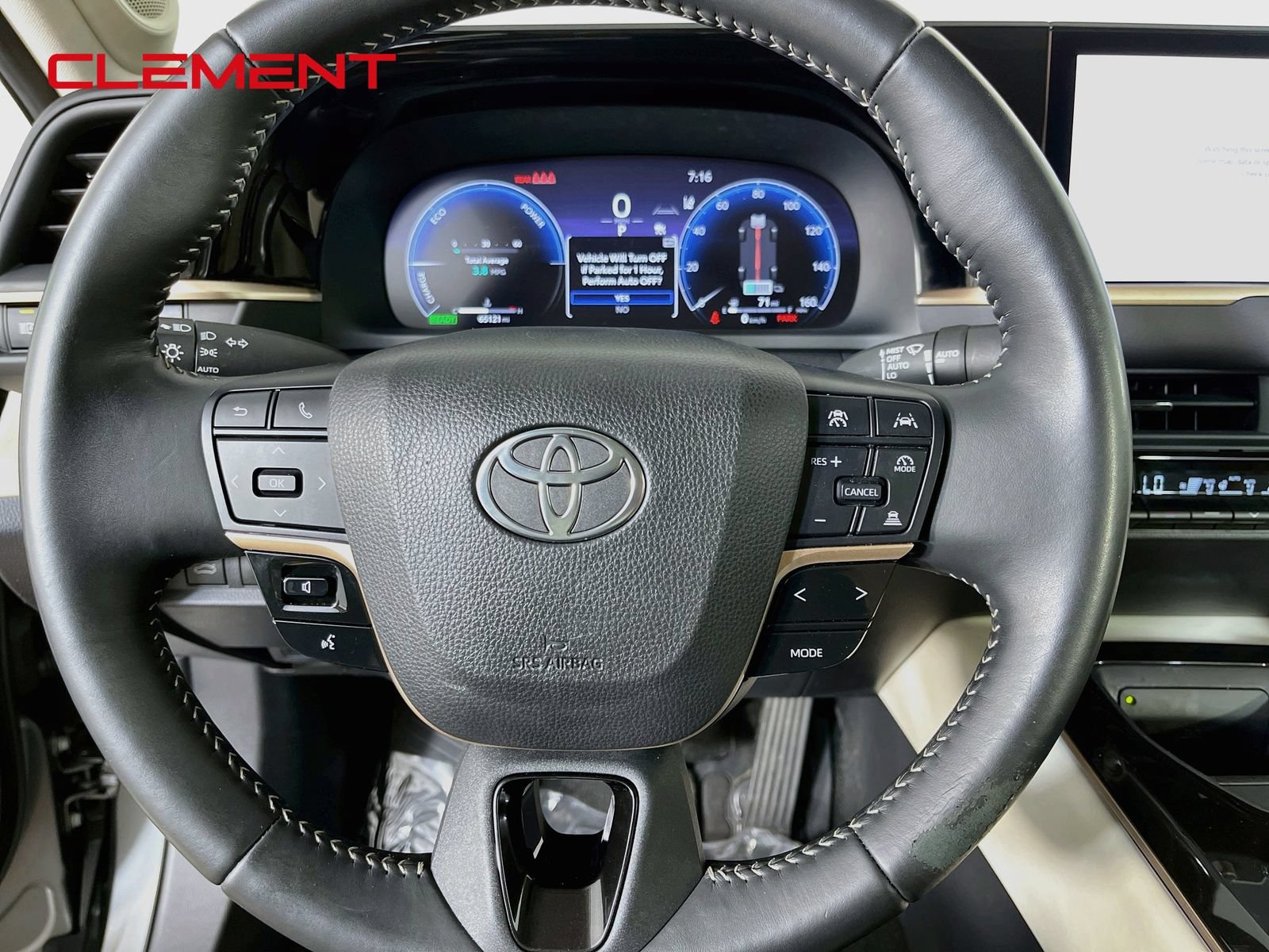 Used 2024 Toyota Crown AWD/4WD image 13