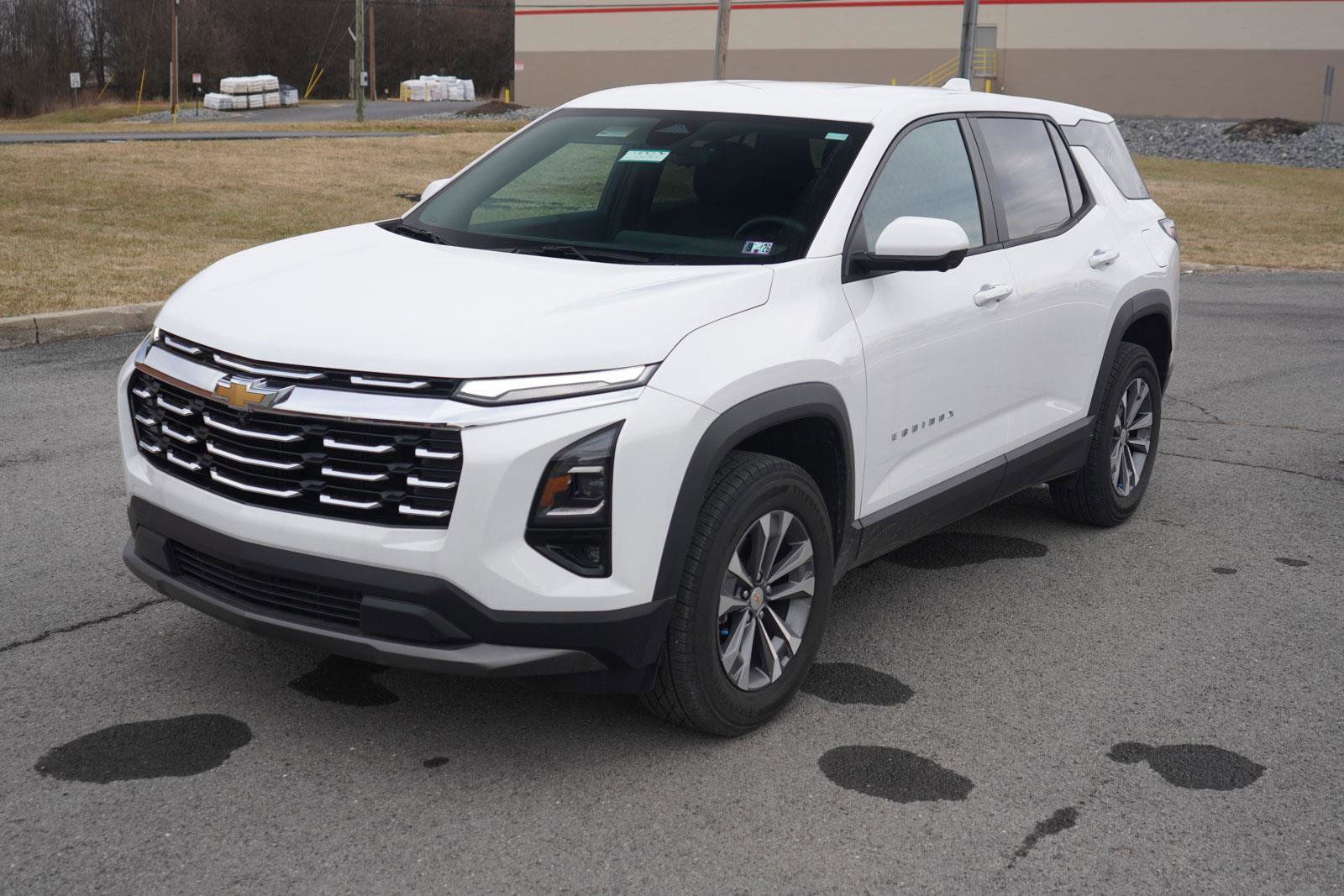 New 2025 Chevrolet Equinox LT w/ Safety and Technology Package image 8