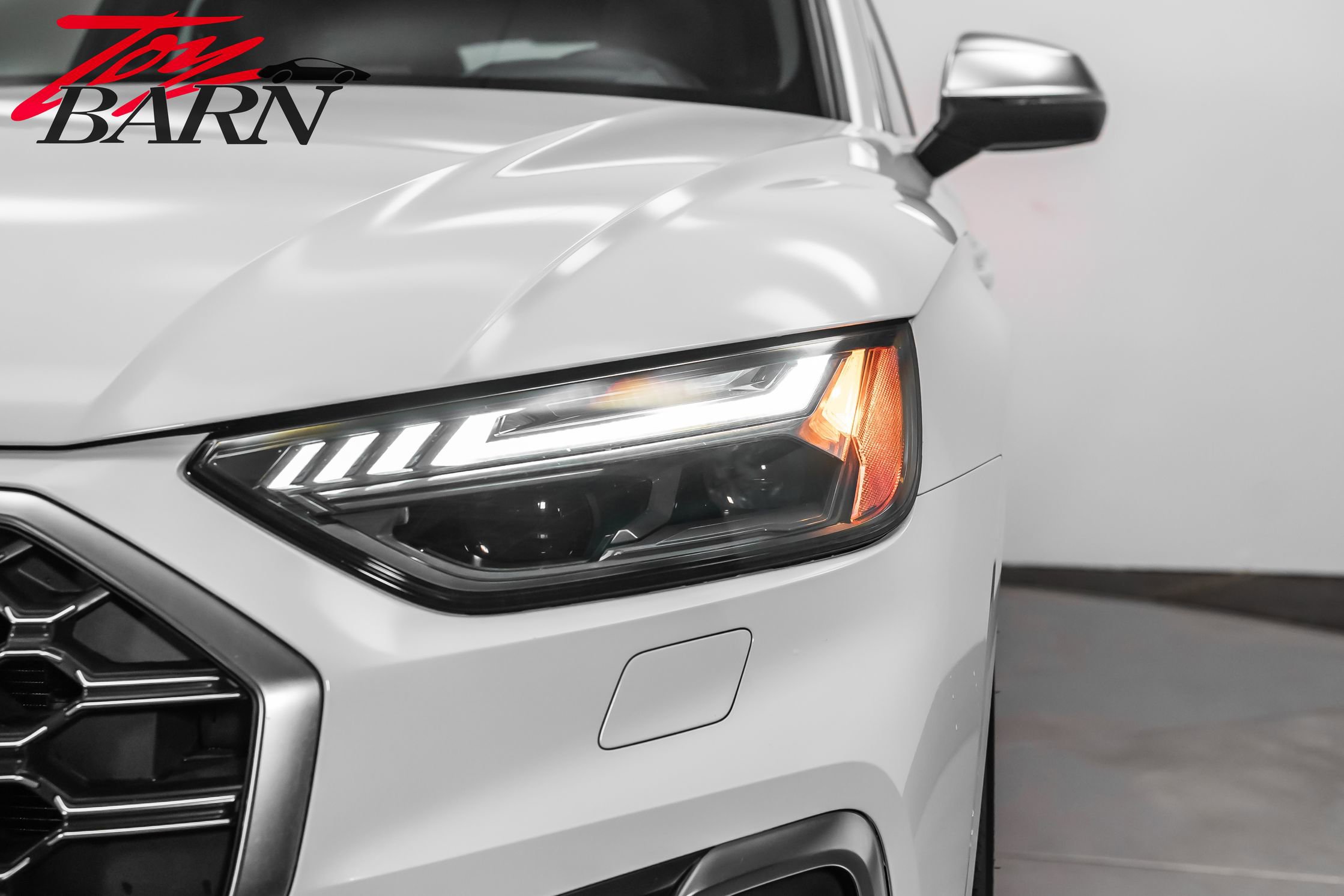 Used 2023 Audi SQ5 Prestige AWD/4WD image 11