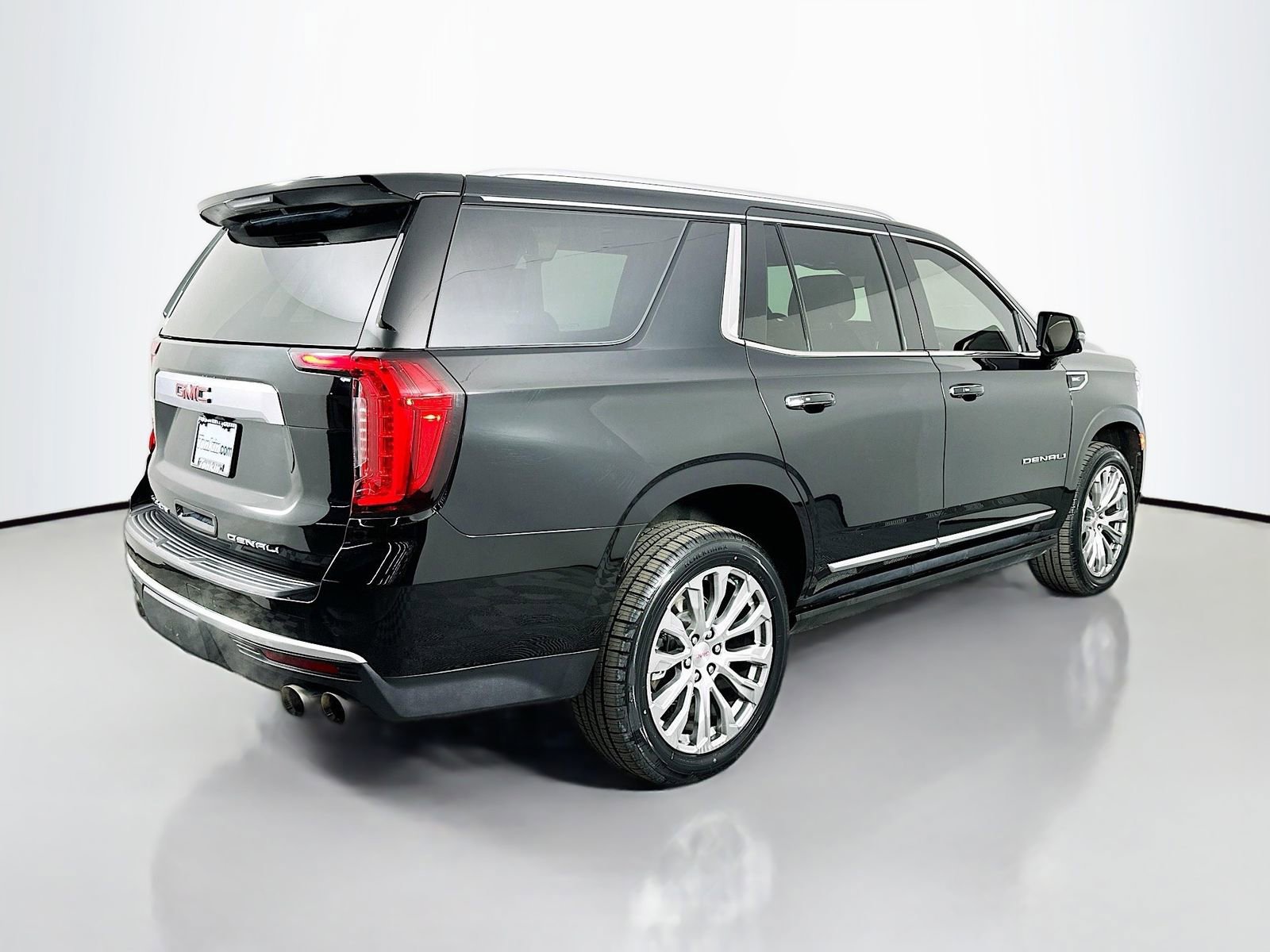 Used 2024 GMC Yukon Denali image 11