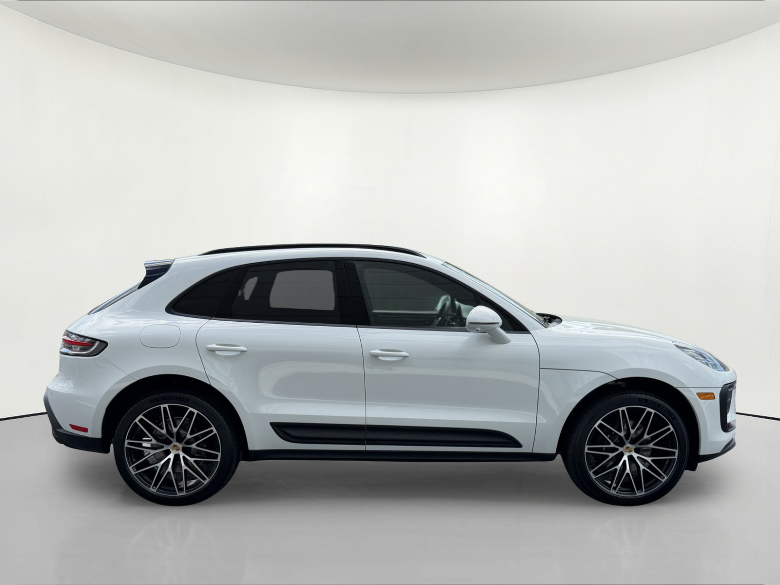 New 2026 Porsche Macan AWD/4WD image 6