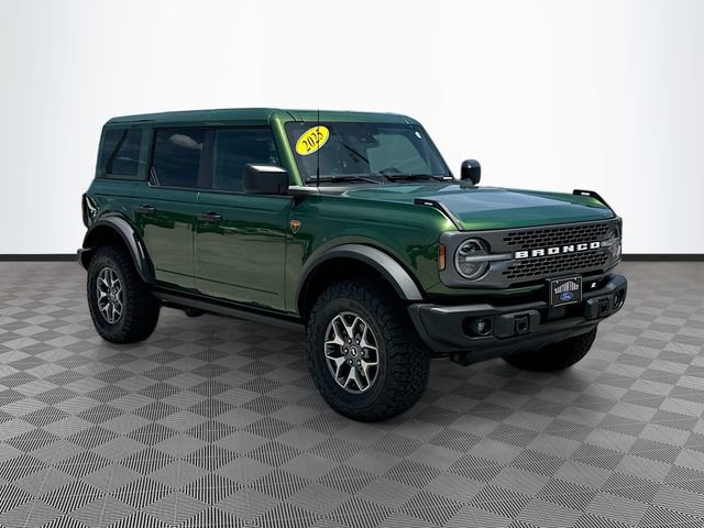 Used 2025 Ford Bronco Badlands AWD/4WD image 3