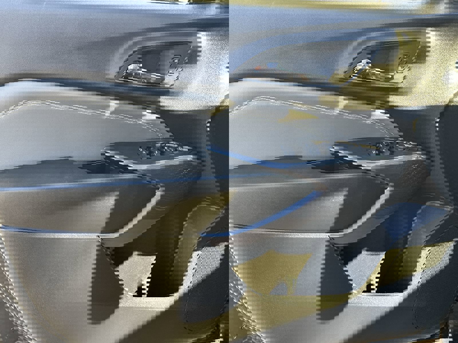 Certified 2025 Chevrolet Trax ACTIV w/ Sunroof Package image 14